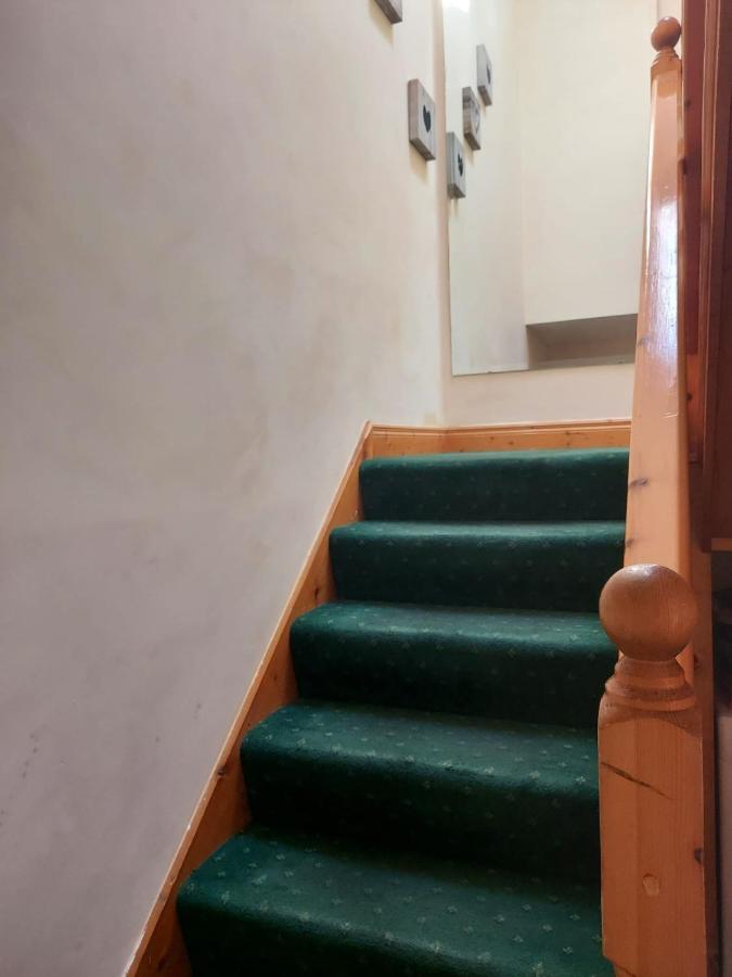 Edwards Cosy B&B Galway Exterior foto